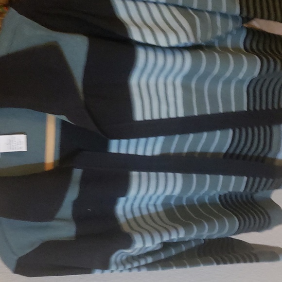 3 for $30 Uniform JPR Cardigan L - Picture 2 of 2